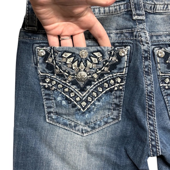 NWT✨ | Miss Me | Low Rise Embroidered Rhinestone Faux Flap Pocket Bootcut Jeans - Picture 8 of 10
